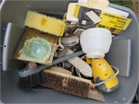 TOTE - SANDPAPER, BRUSHES, TROWEL AND MORE