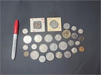 ASSORTMENT OF FOREIGN MONEY