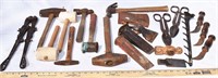 LOT - VINTAGE TOOLS - BOLT CUTTER NEEDS SHARPENING