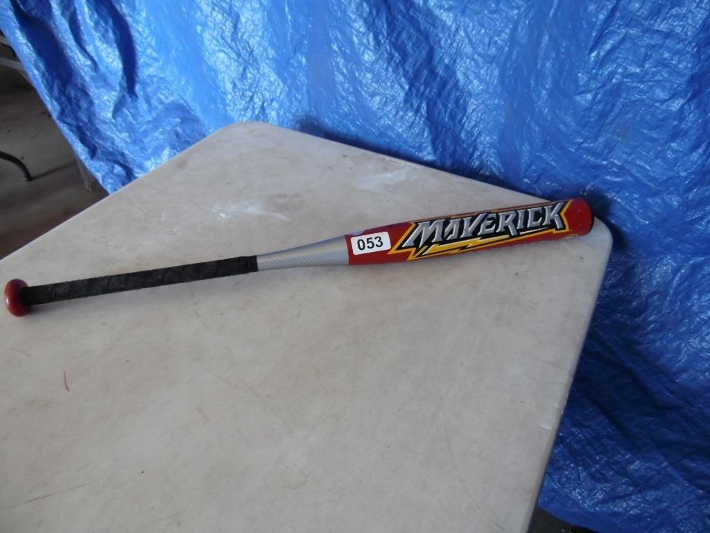 LOUISVILLE SLUGGER MAVERICK YOUTH BASEBALL BAT