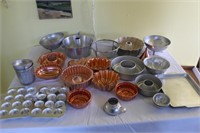 Cake pans and tins