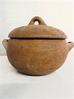 Antique clay pot w lid