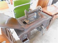 WhiteFamily Rotary Sewing Machine