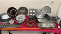 Miscellaneous Baking Pans & Cooling Racks