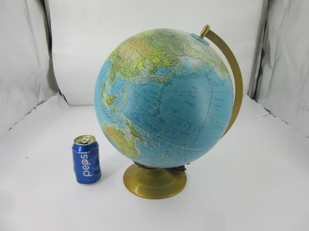 Globe terrestre illuminé