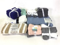 Large Lot of Wash Cloths in Original Packaging