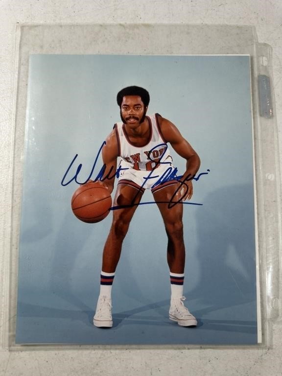 (SIGNED - NO COA) WALT FRAZIER PHOTO - NEW YORK