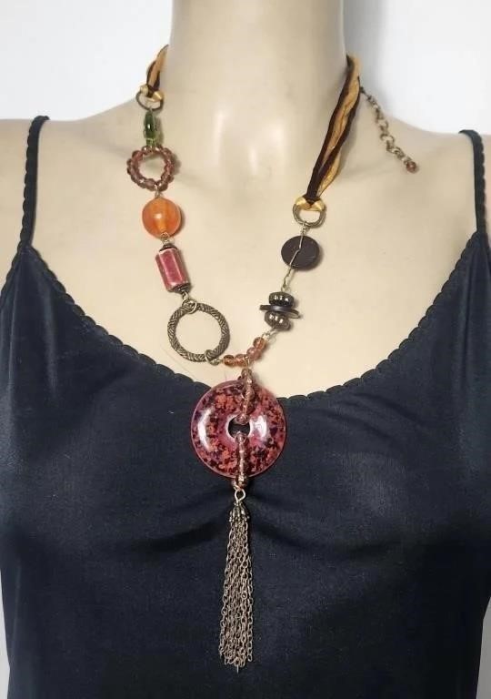 Necklace - Costume Jewelry Lot D
