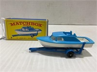 MATCHBOX NO.9 CABIN CRUISER & TRAILER IN ORIGINAL