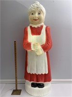 Union products Mrs. claus blow mold