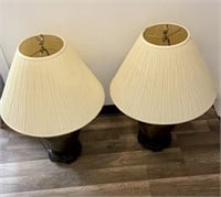 (2) large lamps w/ shades