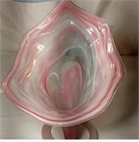 Pink swirl glass vase