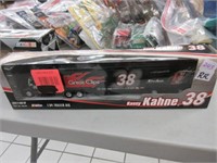 1:64 #38 Kasey Kahne Freghtline Team Rig .