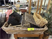 LOT OF MIXED DECOR BASKETS SEE ALL PICS