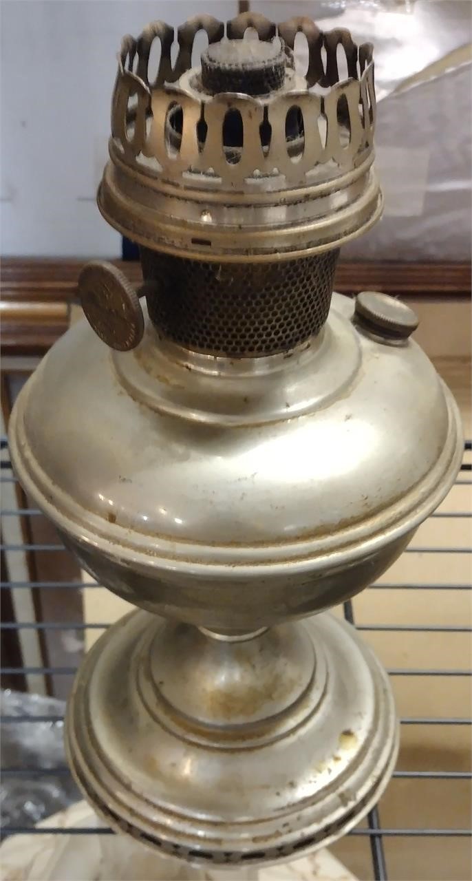 1900 Brass Aladdin Model #11 Oil Lamp ALL ORIG.