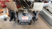 CRAFTSMAN BENCH GRINDER 6" WHEELS