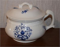 (S3) Blue/White Ceramic Chamber Pot