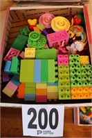 Box of Lego's(R3)