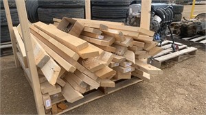 2 x 4 Wood Lumber Boards w/ Screws