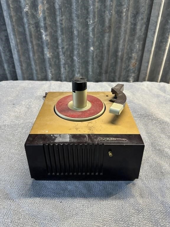 RCA Victor tube style record player