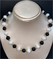 14kt Gold 18" Freshwater Pearl & Onyx Necklace