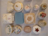 Collection of trinket boxes incl. Lefton, Limoges