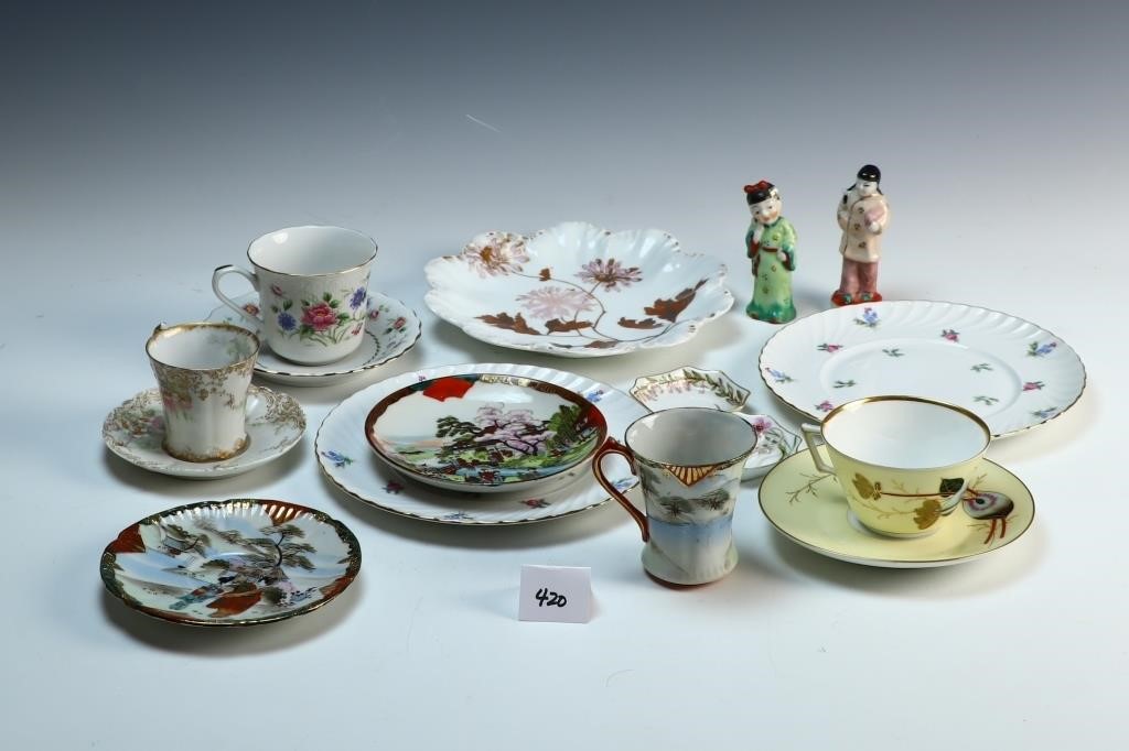 Vintage lot of porcelain pieces