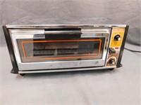 Toaster Oven 8" T, 15" W, 9" D. General Electric