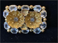 FLOWER BROOCH;