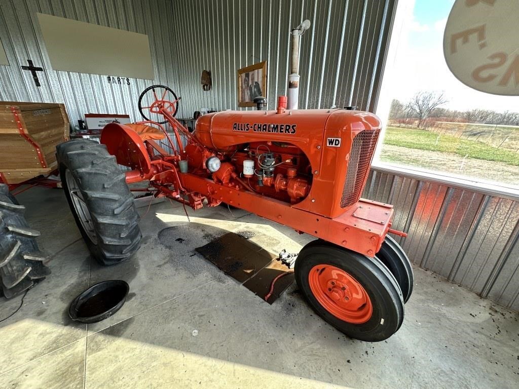 Allis Chalmers WD tractor