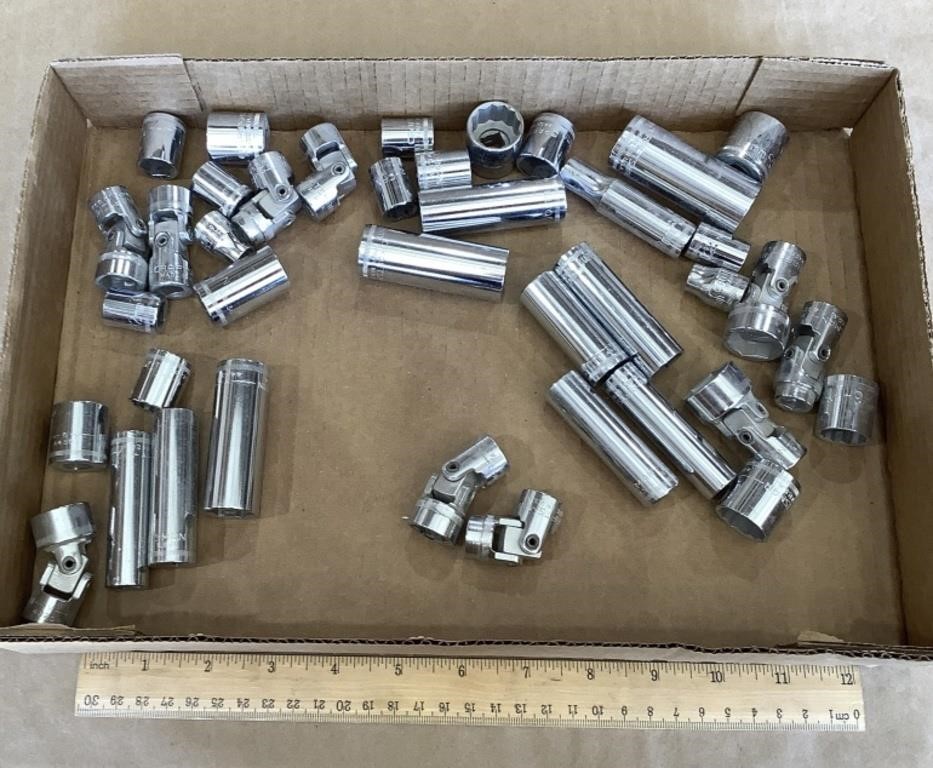 Lot of Craftsman sockets