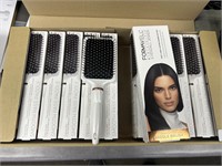 Formawell x Kendall Jenner Paddle Style Brush Case