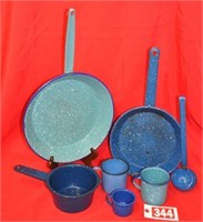 Graniteware incl. large 12" skillet