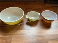 Pyrex bowls, red serving set and vase