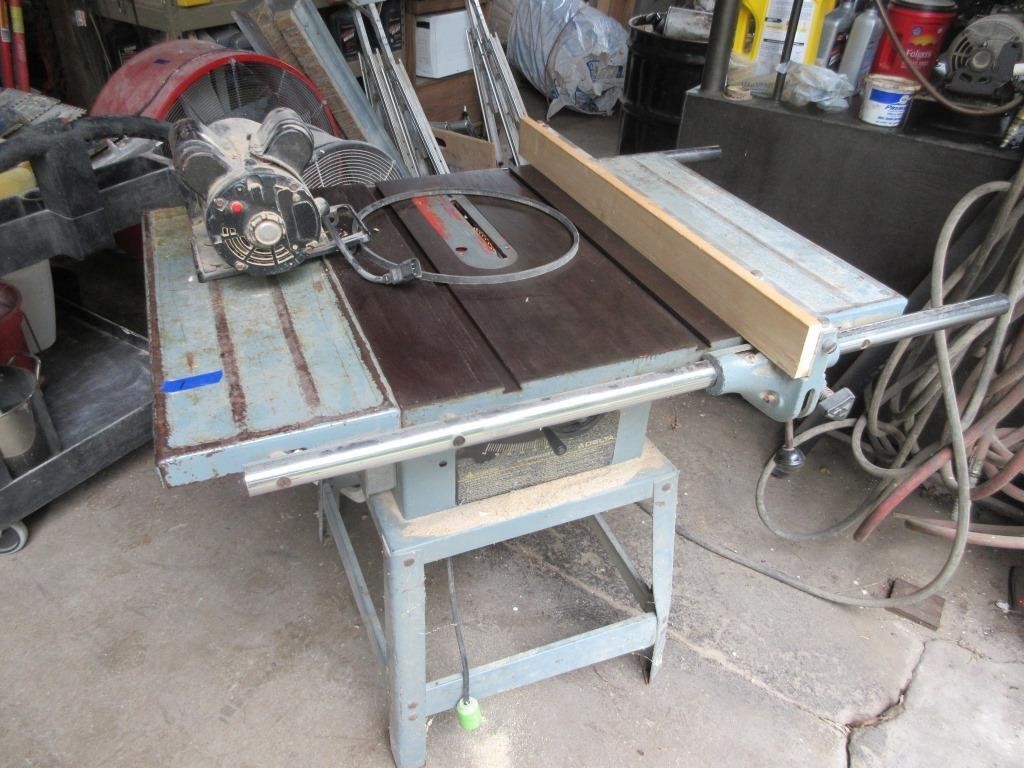 Delta 10" Contractors Table Saw