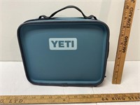 Daytrip Yeti lunch box
