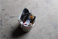 BUCKET OF MISC. OIL CANS, HORSESHOES, ETC.