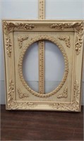 Beautiful vintage frame. 13.5in x 15.5in. No