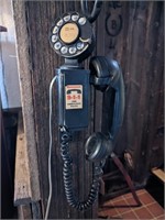 ANTIQUE WESTERN ELECTRIC ROTARY PHONE