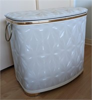 CLOTHES HAMPER