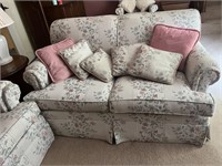 FLORAL LOVE SEAT