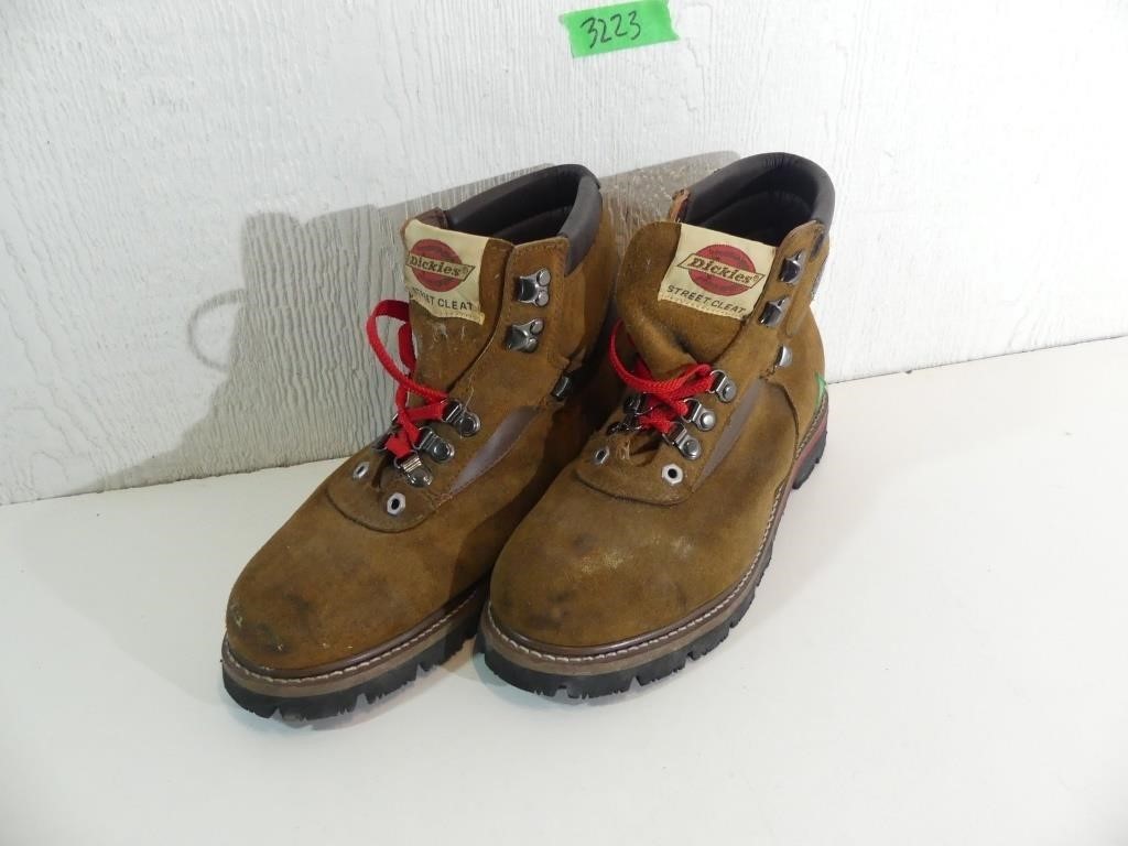 Dickies size 9 Boots, used