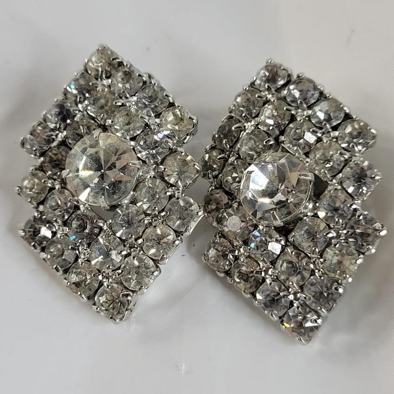 Costume jewelry clip on earrings