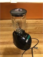 Osterizer 10 speed glass blender