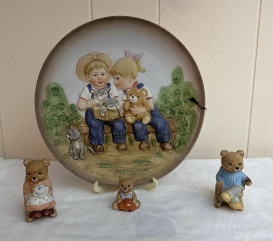 Home interior plate and bears