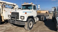 2000 Mack RD6885 Cab & Chassis,