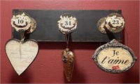 Distressed Decorative Wall Hook Plaque