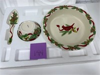 Cardinal Berry Porcelain Serving 4 Piece Set