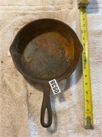 Cast iron skillet. With heat Ring.