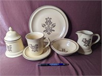 6-place Setting Pfaltzgraff Brown Dishes